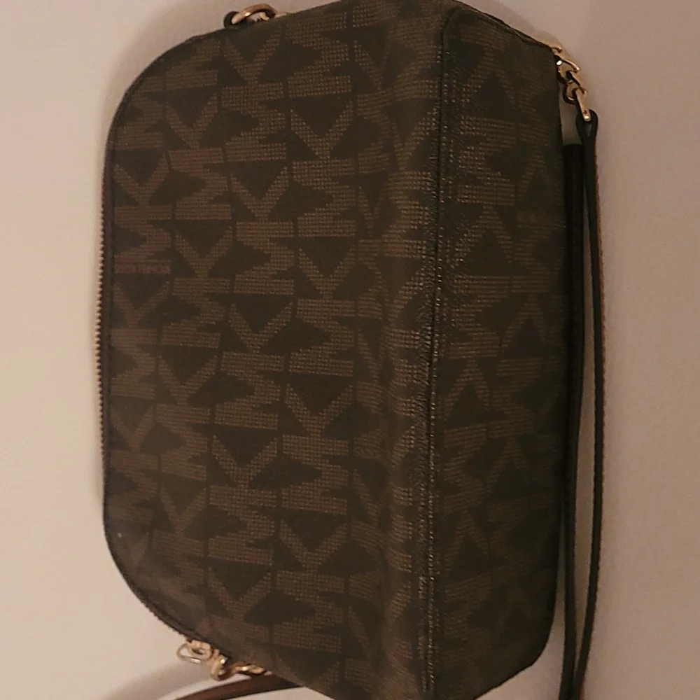Purse - Picture 2 of 4